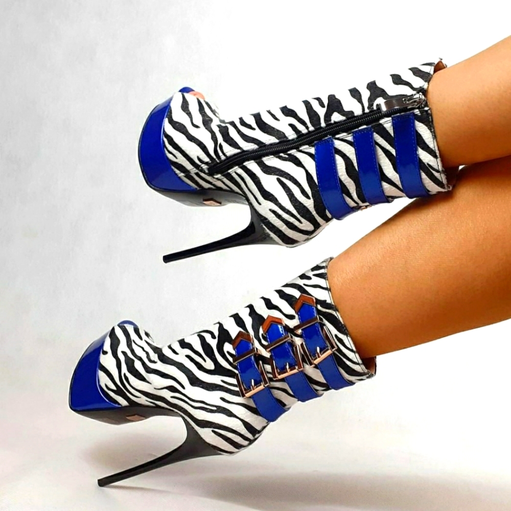 Zebra print peep toe bootie by  Giaro "MARUCKLE" -  size 10 (43 UK)